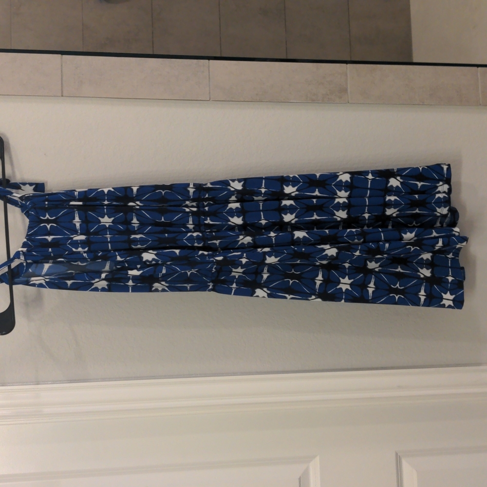 Like New Banana Republic Sleeveless Print Dress in Small - Picture 3 of 5